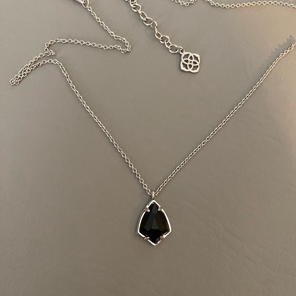 Kendra Scott Cory necklace in black & silver - Picture 2 of 4